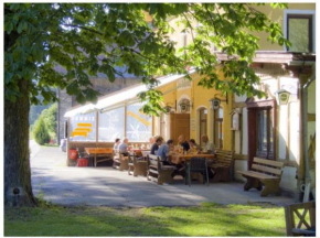 Landgasthof Badweiherburg, Ainet, Österreich